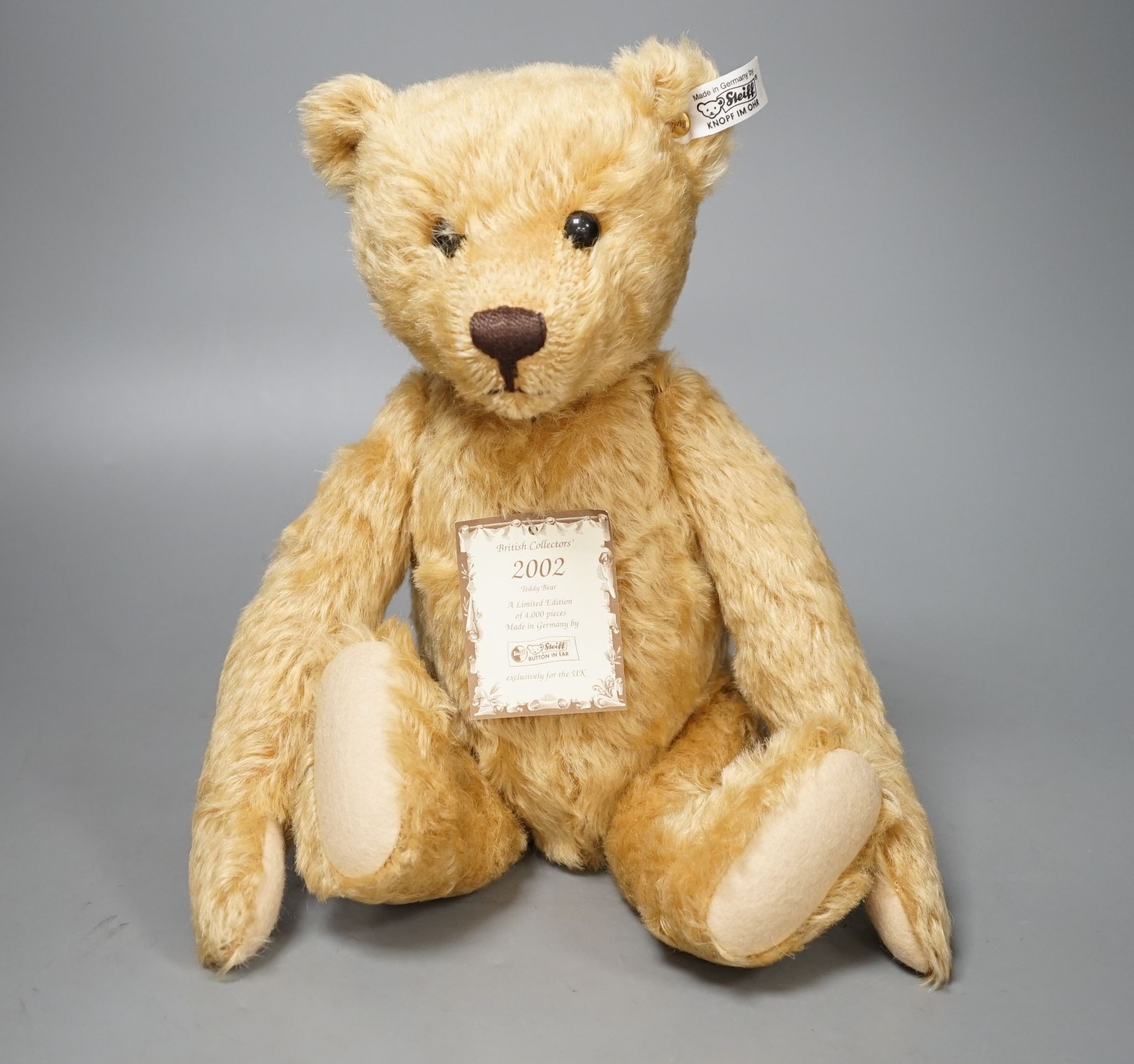 Steiff for British Collectors, 2002, with box and certificate Limited Edition 35cm